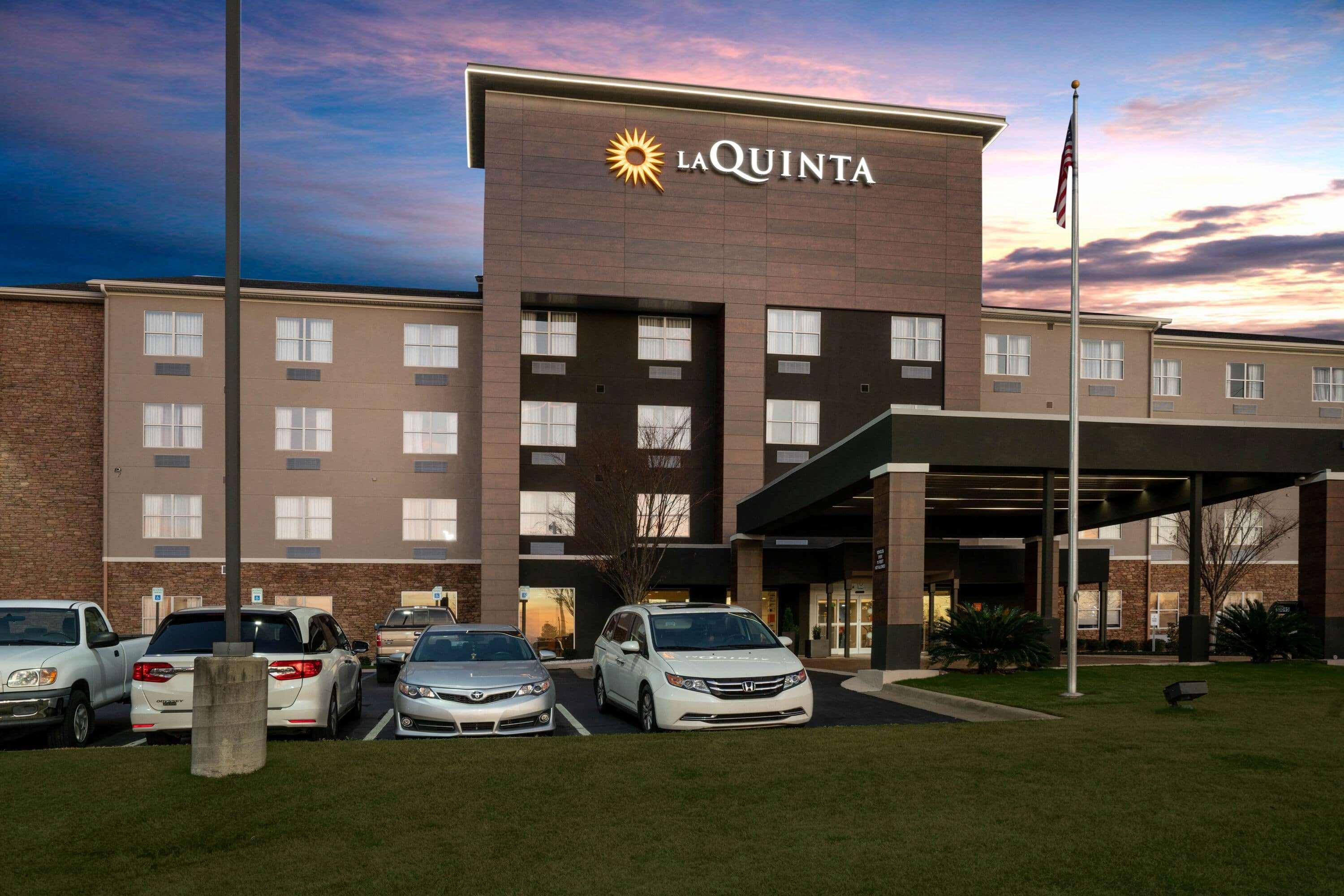 La Quinta By Wyndham Montgomery Exteriör bild