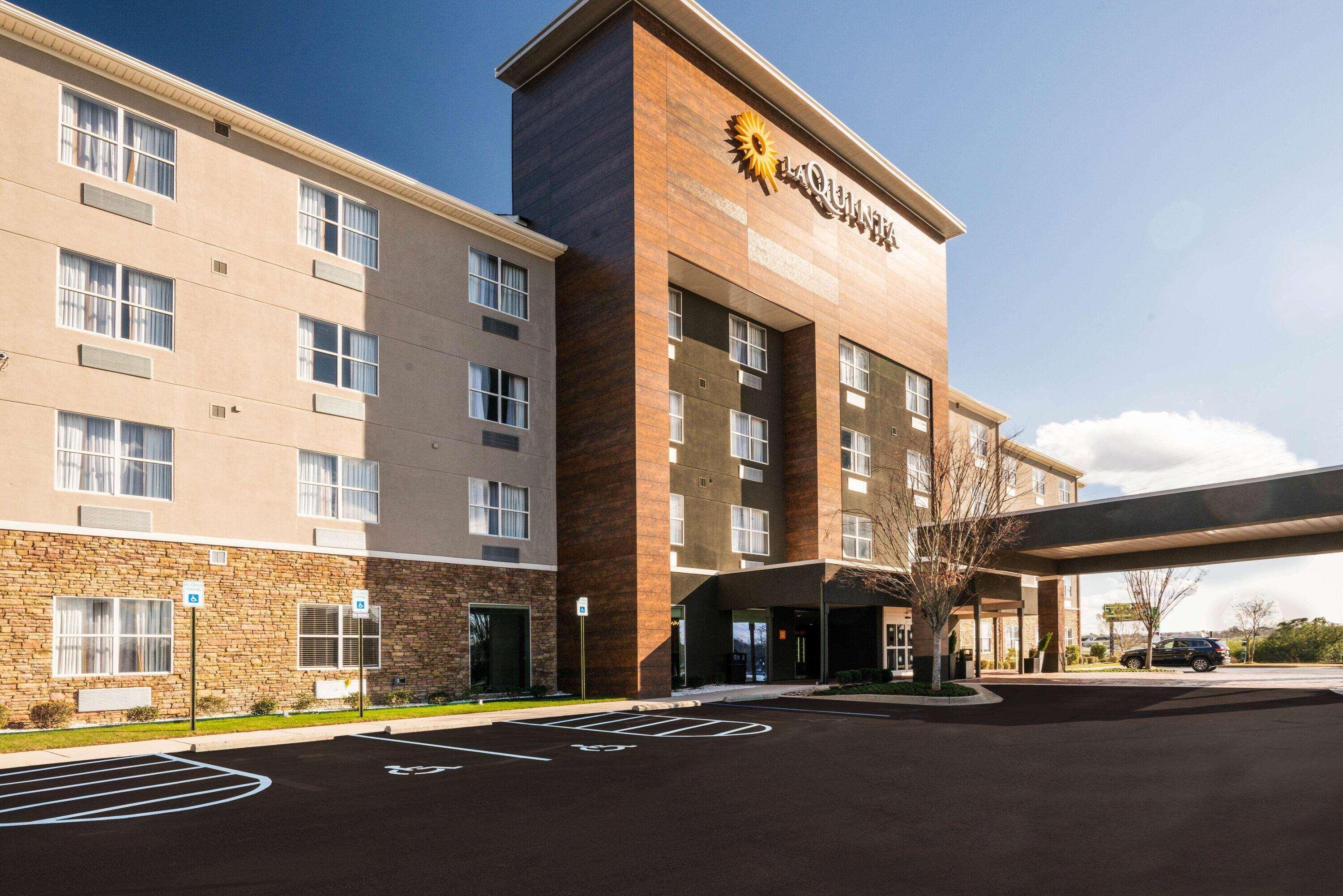 La Quinta By Wyndham Montgomery Exteriör bild